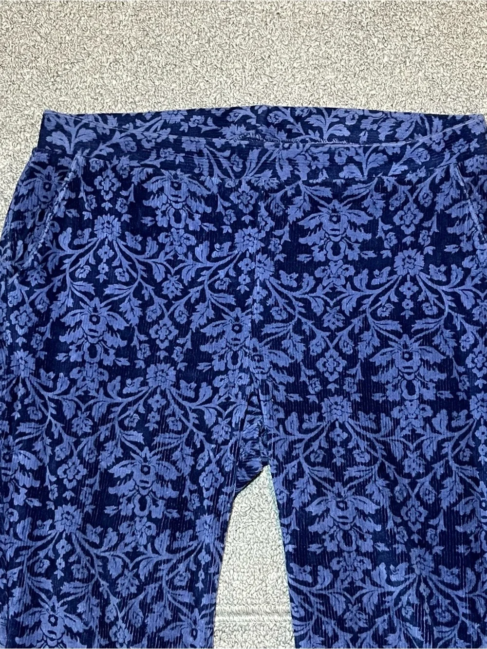 Lands End Sport Knit Floral Tapered Leg Corduroy Pants Women's Small Large Blue